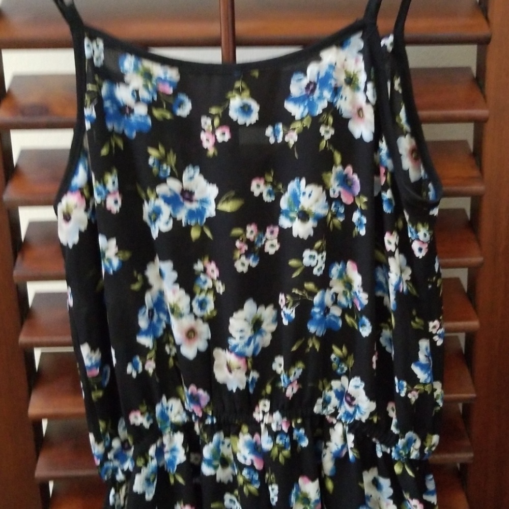 Romper - Picture 3 of 3